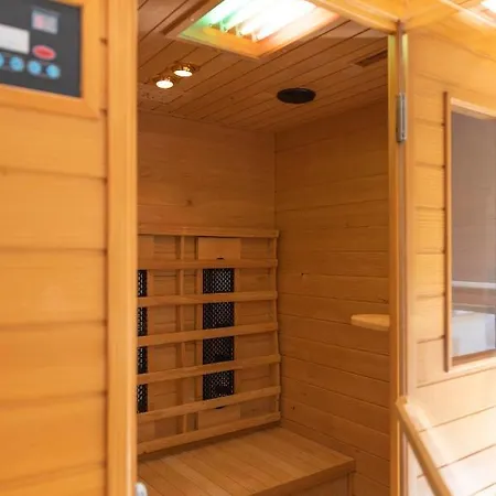 Magnifique Triplex Avec Sauna Plein Centre Lägenhet