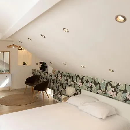 Magnifique Triplex Avec Sauna Plein Centre