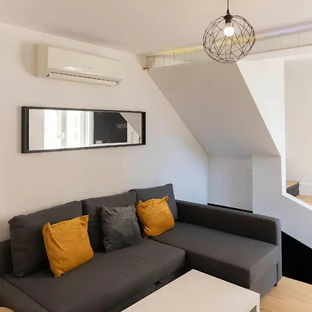 Magnifique Triplex Avec Sauna Plein Centre