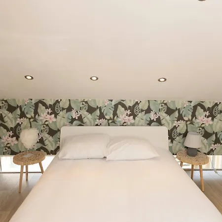 Magnifique Triplex Avec Sauna Plein Centre *